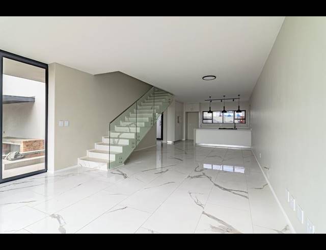 4 BEDROOM HOUSE FOR SALE IN JACKAL CREEK GOLF ESTATE